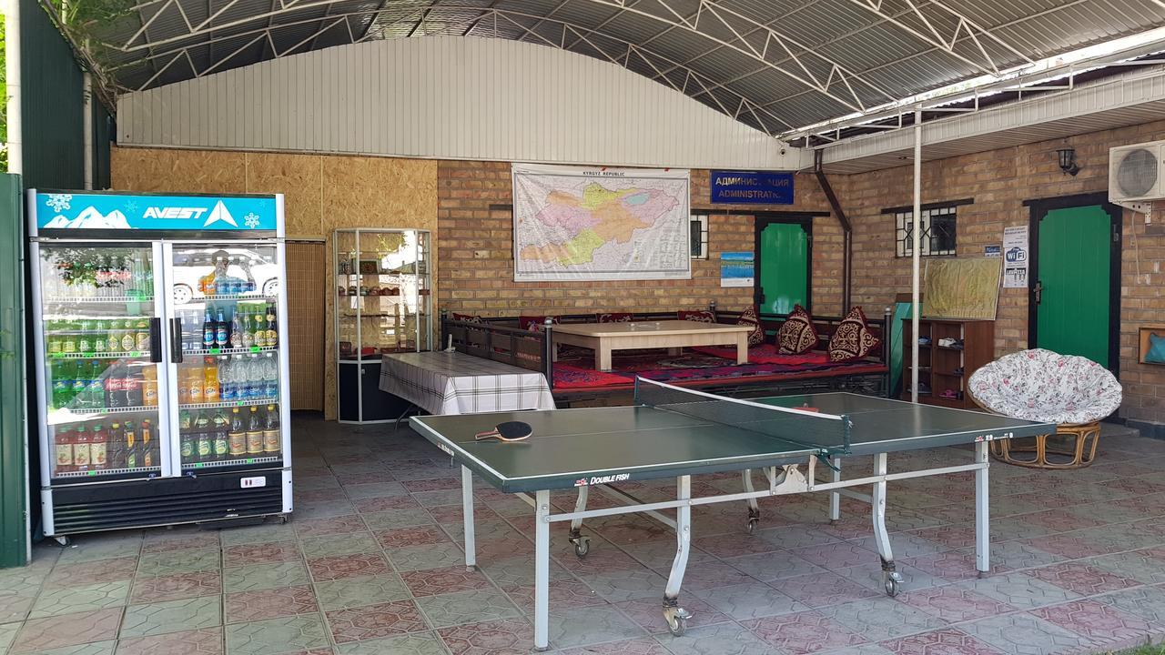 Friends Guest House & Hostel 比什凯克 外观 照片