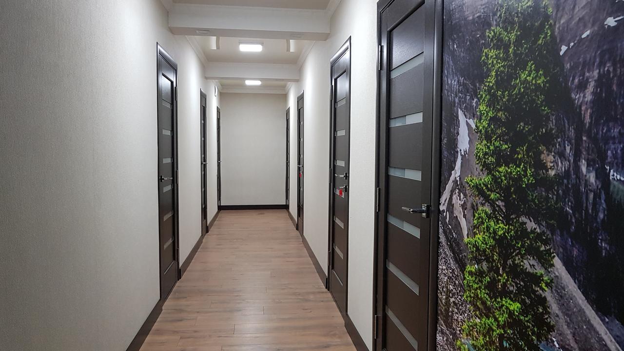 Friends Guest House & Hostel 比什凯克 外观 照片